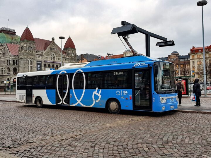 Nowa flota autobusów w Warszawie