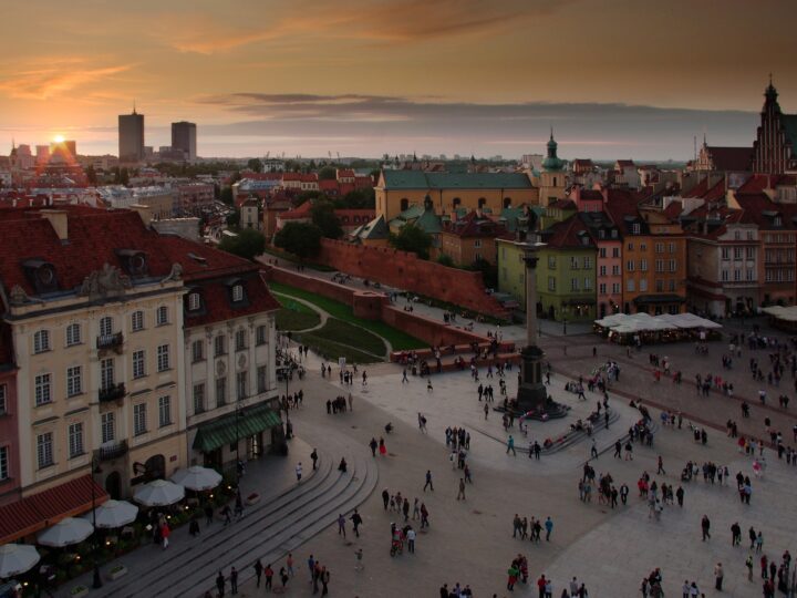 5 Miejsc, które warto odwiedzić w Warszawie!