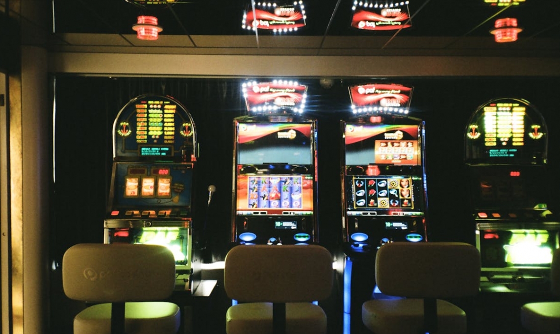 Nielegalne automaty do gier hazardowych odkryte przez policję i Służbę Celno-Skarbową w Mińsku Mazowieckim