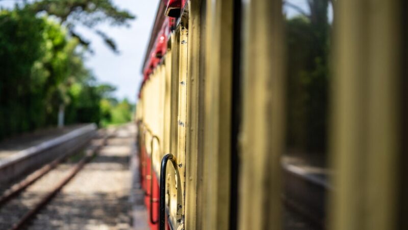 RegioJet wkracza do Polski: Nowe połączenie Warszawa-Kraków i rekordowe wynagrodzenia dla pracowników!