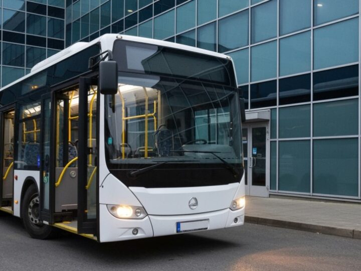 Dni Transportu Publicznego 2025 w Warszawie: Zabytkowe autobusy i mnóstwo atrakcji czekają na uczestników!