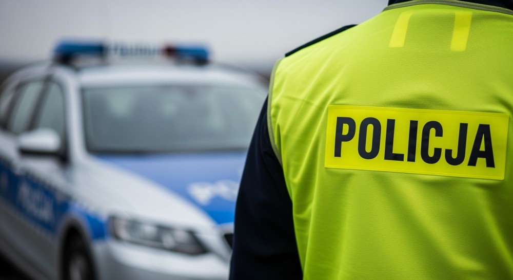 Kierowca Porsche w rowie: Popis przed pasażerką kończy się mandatem i punktami karnymi