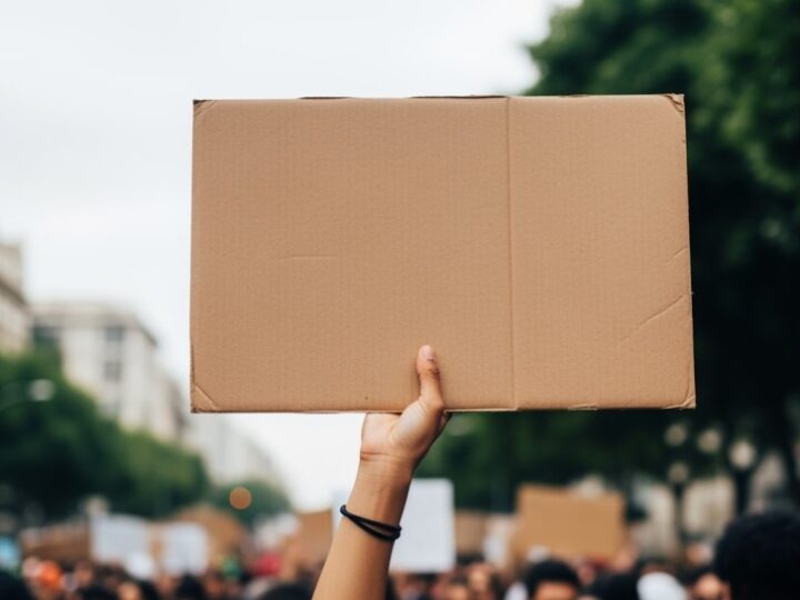 Protest Służby Więziennej w Warszawie: Utrudnienia w ruchu już dziś!