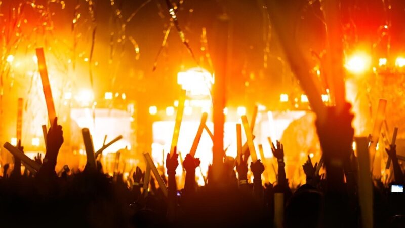 Roztańczony Narodowy 2025: Muzyczne Święto Warszawy z Gwiazdami i Niezapomnianymi Emocjami!