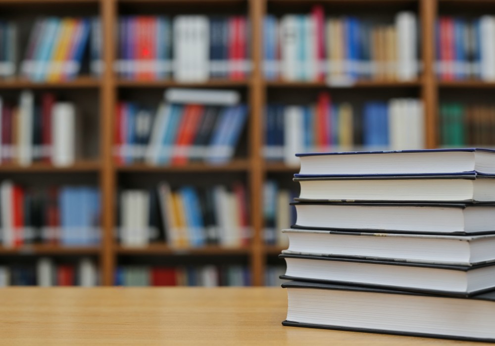 Biblioteka na Bogusławskiego: Twoje miejsce na spotkania i twórcze inspiracje!