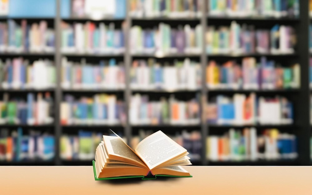Czworonożni goście w bibliotece: Rysio i jego przyjaciele w sercu Bielan