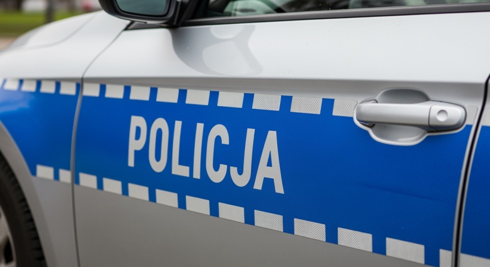 Brutalne znęcanie się nad bliskimi: Policja aresztuje dwóch mężczyzn w Nasielsku i Czosnowie