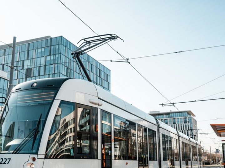 Muzyczny tramwaj Chopina – odkryj Warszawę w rytmie fortepianu!