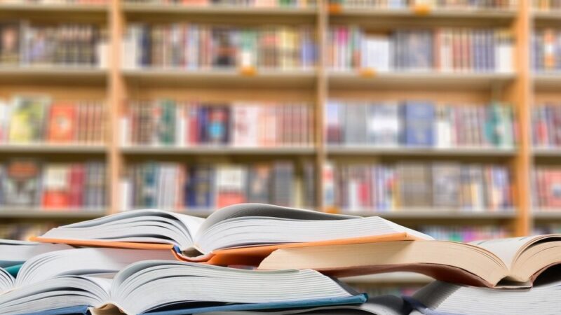 Noc Bibliotek w Mokotowie: Artystyczne Warsztaty, Które Ożywiły Sztukę!