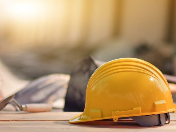 Mostek w Parku Koziorożca zyskał nowy blask – bezpieczniejszy i piękniejszy!