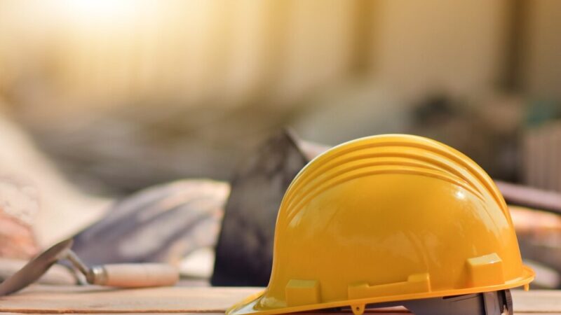 Mostek w Parku Koziorożca zyskał nowy blask – bezpieczniejszy i piękniejszy!