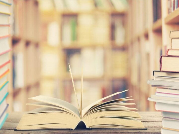 Odkryj magię biblioteki na Puławskiej 43: Opinie, które zachwycają!