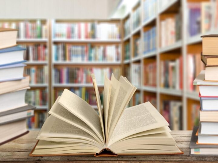 Katarzyna Groniec w Bibliotece: Wieczór Pełen Refleksji i Inspiracji