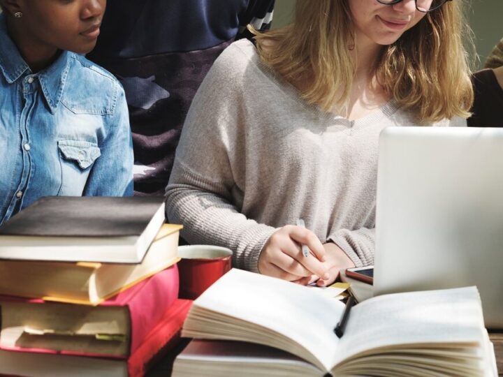 Pierwszoklasiści z Wesołej z dumą ślubują!