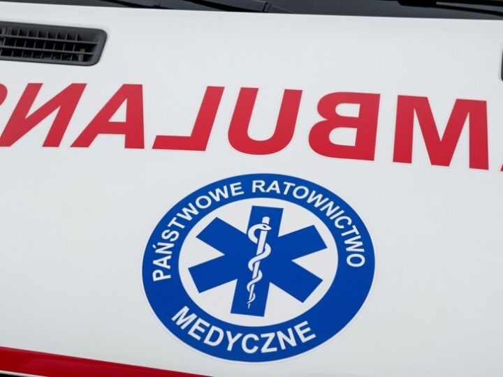Bohaterska akcja policji: Uwolnili mężczyznę przygniecionego 600-kilogramową szyną!