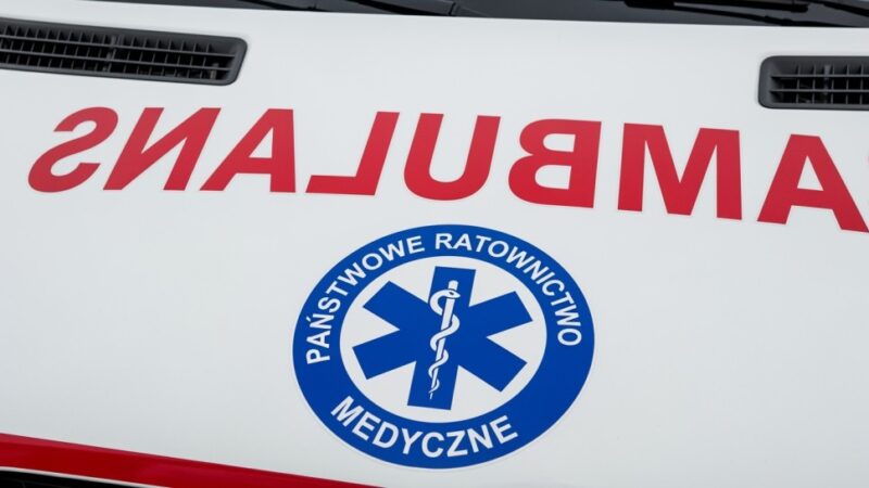 Bohaterska akcja policji: Uwolnili mężczyznę przygniecionego 600-kilogramową szyną!