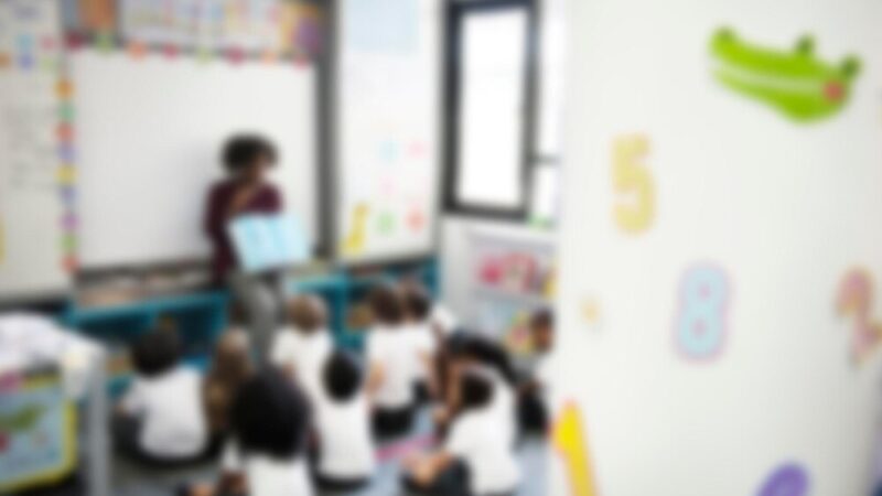 Pasjonujące spotkania z Bogusiem Janiszewskim: Nauka, przedsiębiorczość i profilaktyka w Rembertowie!