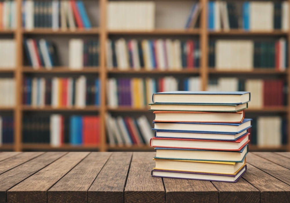 Moc przyjaźni i siła kobiet: Wieczór z autorką „Ambasadorowej” w Bibliotece Mokotów