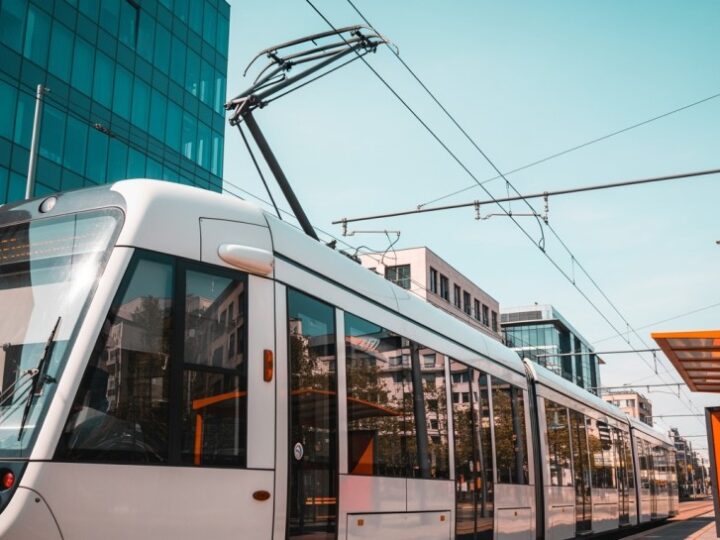 Świętuj 50-lecie kultowych „stopiątek” na wyjątkowej linii tramwajowej nr 50!