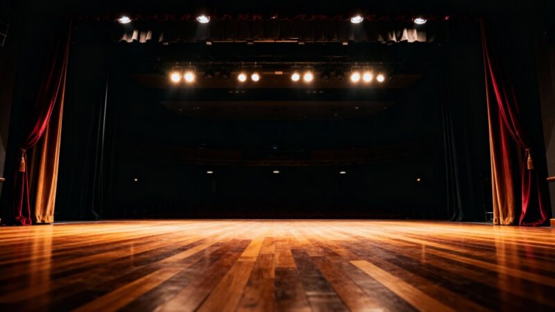 Odkryj tajemnice legendarnego Dodka Dymszy – króla polskiej komedii!