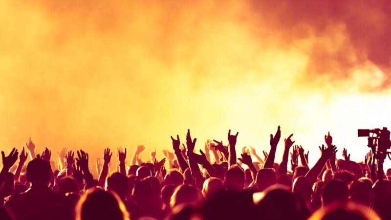 Neonowa Zumba: Festiwal Energii w OSiR Mokotów!