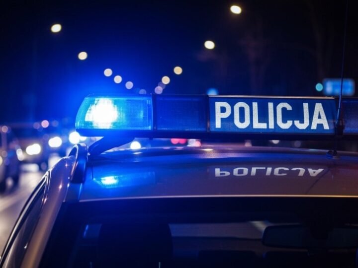 Policja odkrywa mefedron i marihuanę w mieszkaniu 31-latka w Bielanach