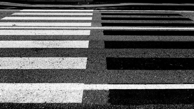 Tragedia na drodze: pieszy zginął na przejściu, policja wzywa do ostrożności