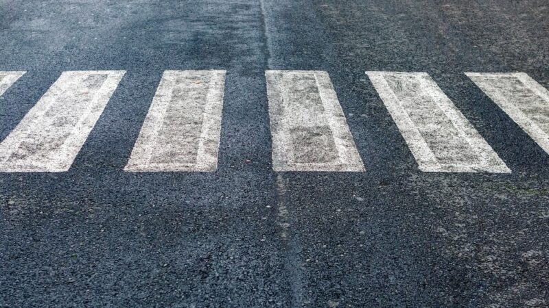 Nowe światła na ul. Powstańców Śląskich: Bezpieczniej dla pieszych!