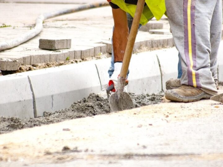 Rewolucja piesza w Warszawie: Nowa zebra na Marszałkowskiej poprawia dostępność!