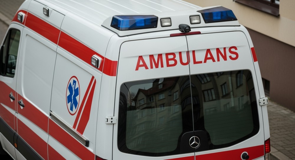 Błyskawiczna reakcja policji ratuje życie starszej kobiety na Woli