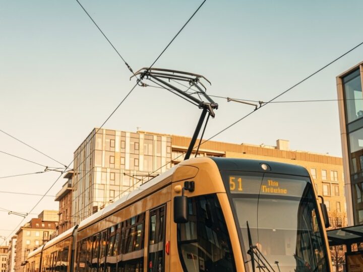 Metro M1 wstrzymane do 16 listopada – sprawdź zmiany w komunikacji!