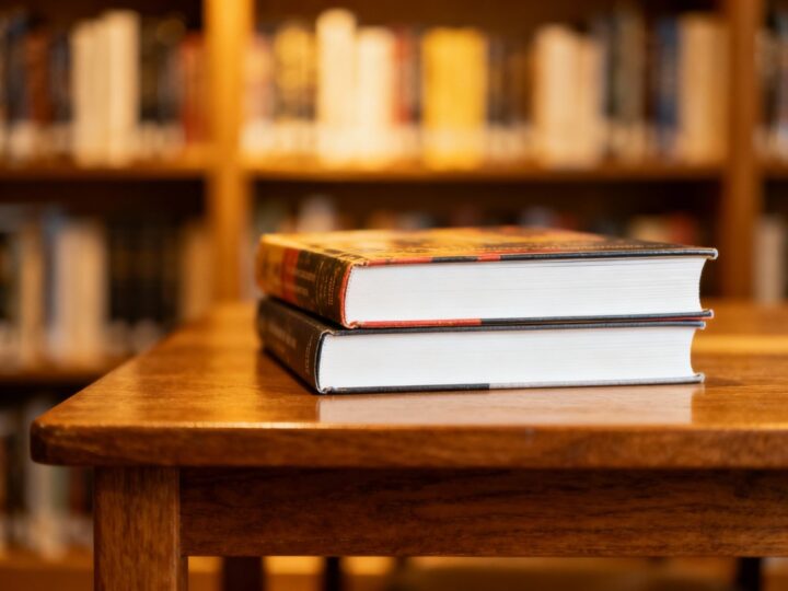 Magiczne chwile w bibliotece: odkryj radość czytania z dziećmi