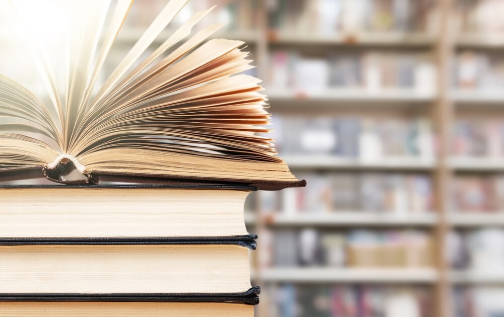 Młodzież odkrywa sekrety Enigmy: fascynująca lekcja historii w bibliotece