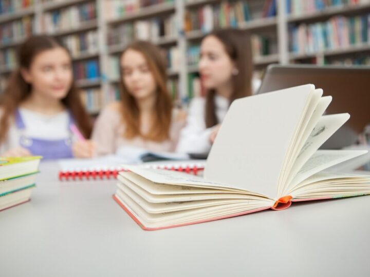 Literacka magia dla dzieci w Targówku: spotkanie z pisarką Agnieszką Kazałą