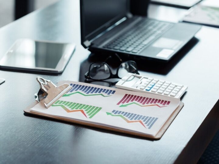 Finanse w związku: Jak zabezpieczyć małżeństwo przed kryzysem?