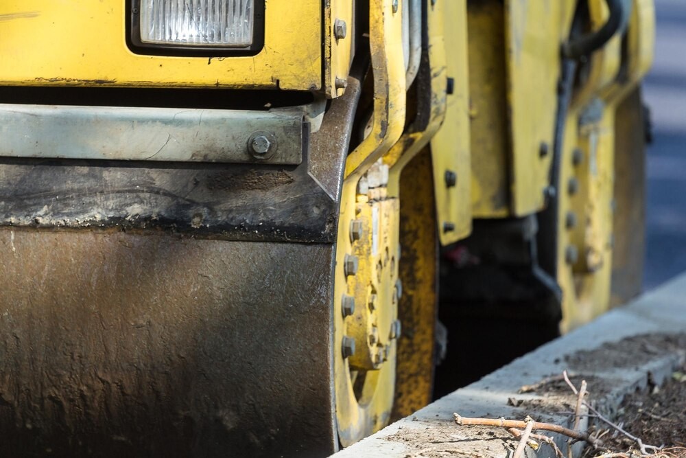 Utrudnienia na ul. Codziennej: Wymiana asfaltu w piątek!
