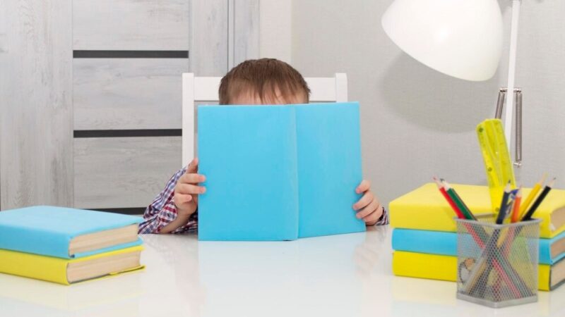 Edukacja bez narkotyków: Policjant szkoli nauczycieli na Bielanach