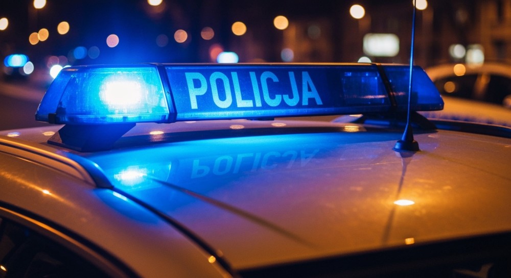 Pijany kierowca z 3,3 promila wjechał w latarnię lexusem