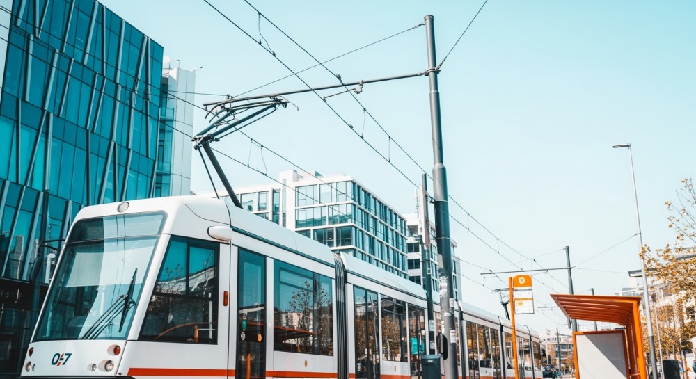 Nocne prace na Powstańców Śląskich: cichsze i wygodniejsze tramwaje w drodze