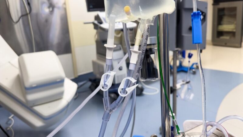 Szybka interwencja uratowała życie na dworcu