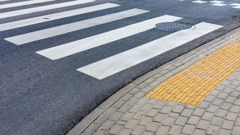 Bezpieczne podróże: Przedszkolaki uczą się w komisariacie metra Warszawskiego