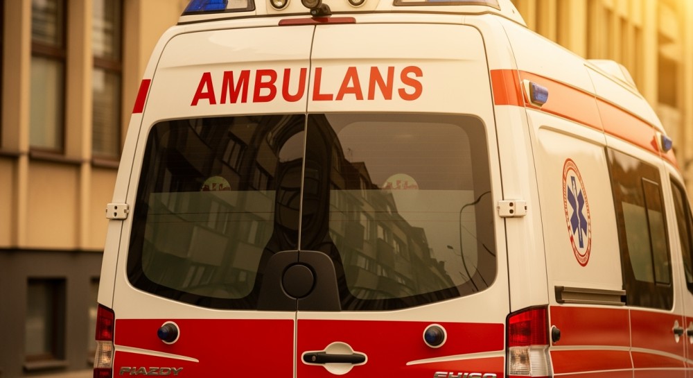 Bohater w tramwaju: pracownik straży miejskiej ratuje omdlałą kobietę