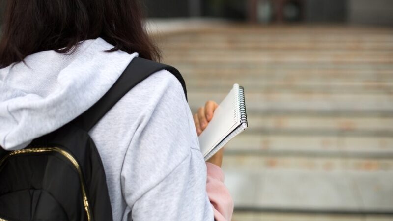 Kryminalistyka na wyciągnięcie ręki: Uczniowie odkrywają tajniki pracy policji