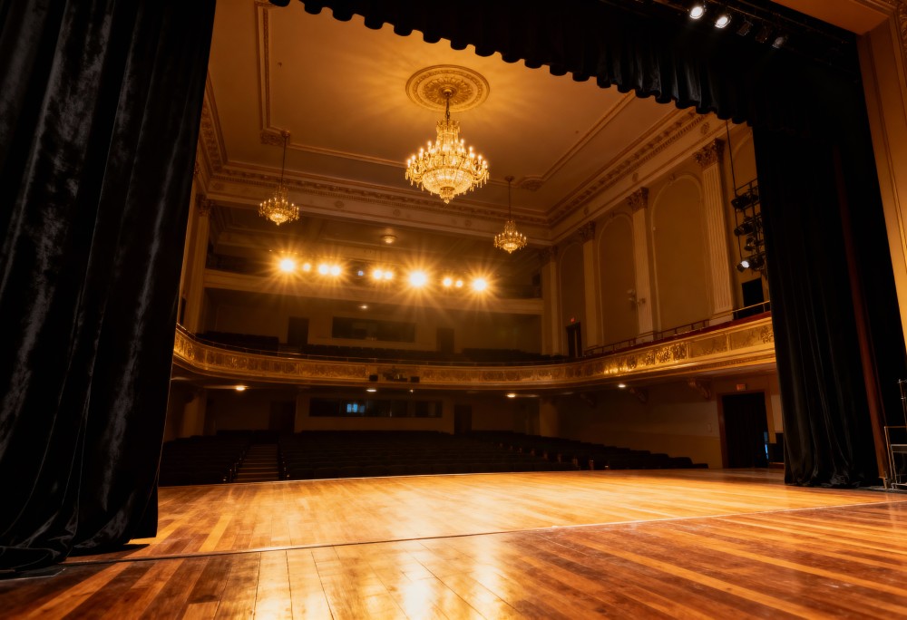 Gogol na Ochocie: Teatralna uczta dla mieszkańców