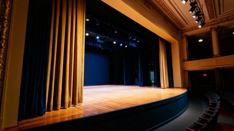 Gogol na Ochocie: Teatralna uczta dla mieszkańców