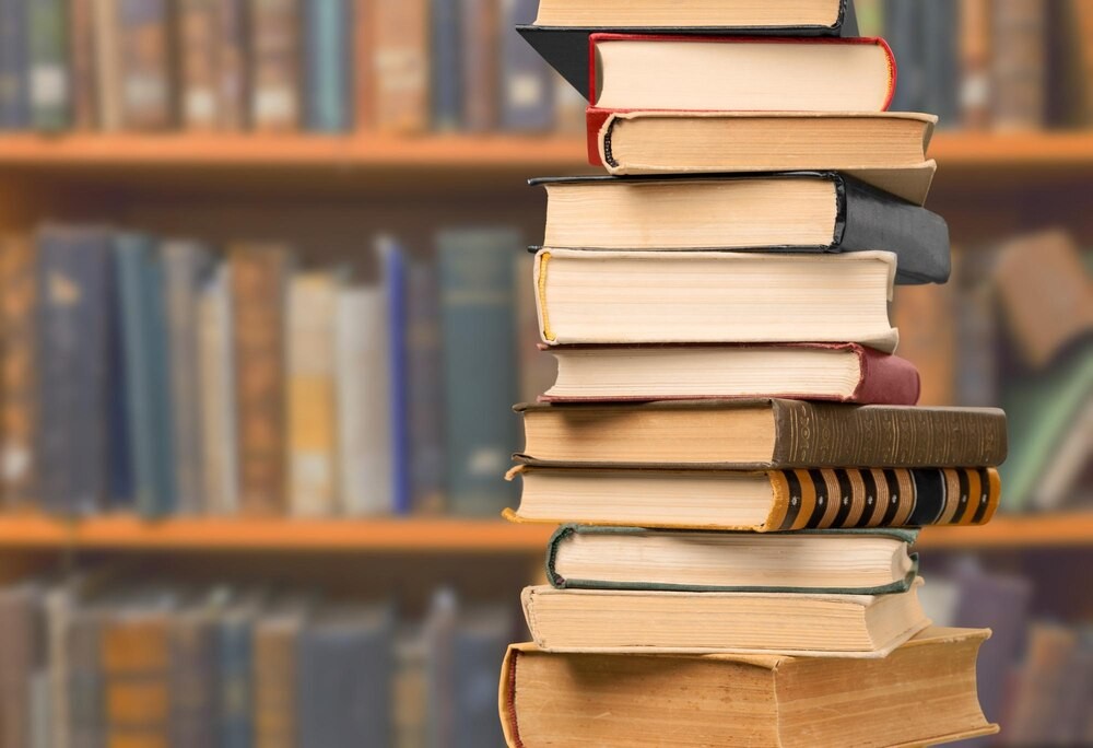 Literackie skarby na święta w Bibliotece Białołęka!