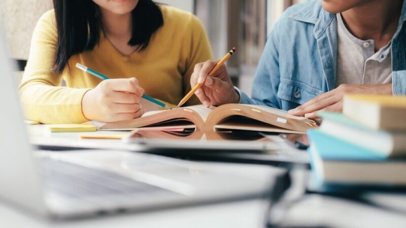 Wilanów świętuje: uroczystość ślubowania nauczycieli i nagrody dla młodych talentów