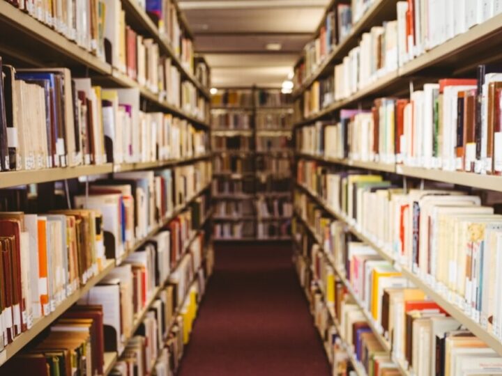 Warszawskie Książkowe Wybory: Zgłoś Swoje Ulubione Tytuły!