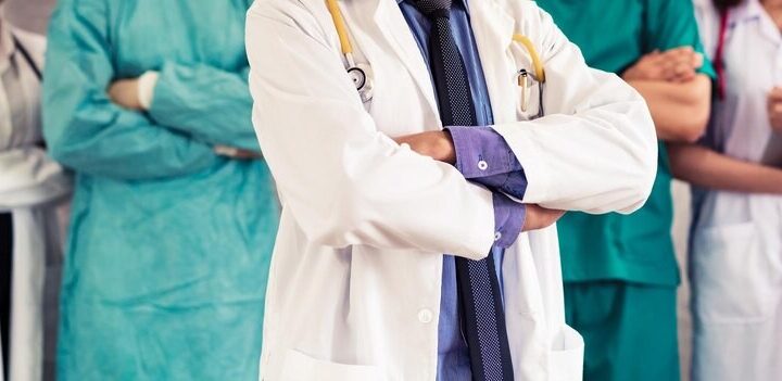 Zima pełna zdrowia: bezpłatne spotkania dla seniorów w Warszawie!