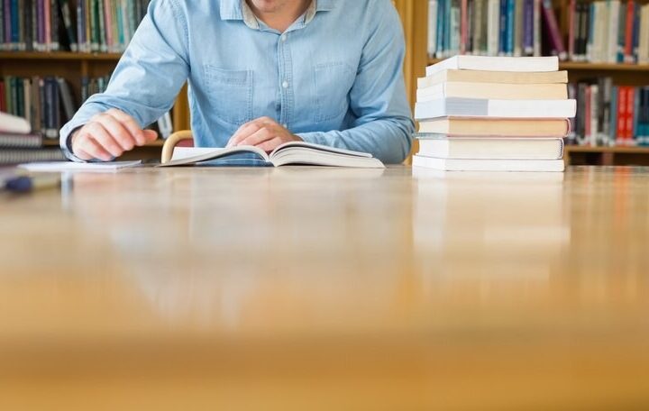 Nowa era czytelnictwa w warszawskiej bibliotece dzięki dotacji na innowacje edukacyjne